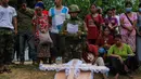 Serangan itu disebut menjadi salah satu serangan paling mematikan dalam konflik yang telah berlangsung selama 63 tahun di Negara Bagian Kachin. Para pejabat Kachin mengatakan angkatan bersenjata Myanmar telah meningkatkan serangan terhadap daerah-daerah yang dikelola KIO selama setahun terakhir. (STR/AFP)