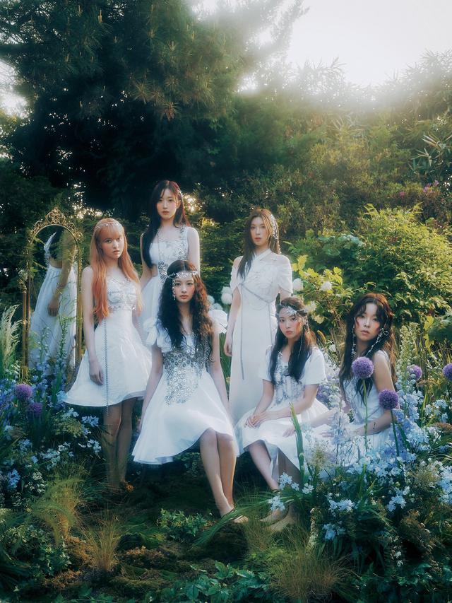 NMIXX. (JYP Entertainment via Soompi)