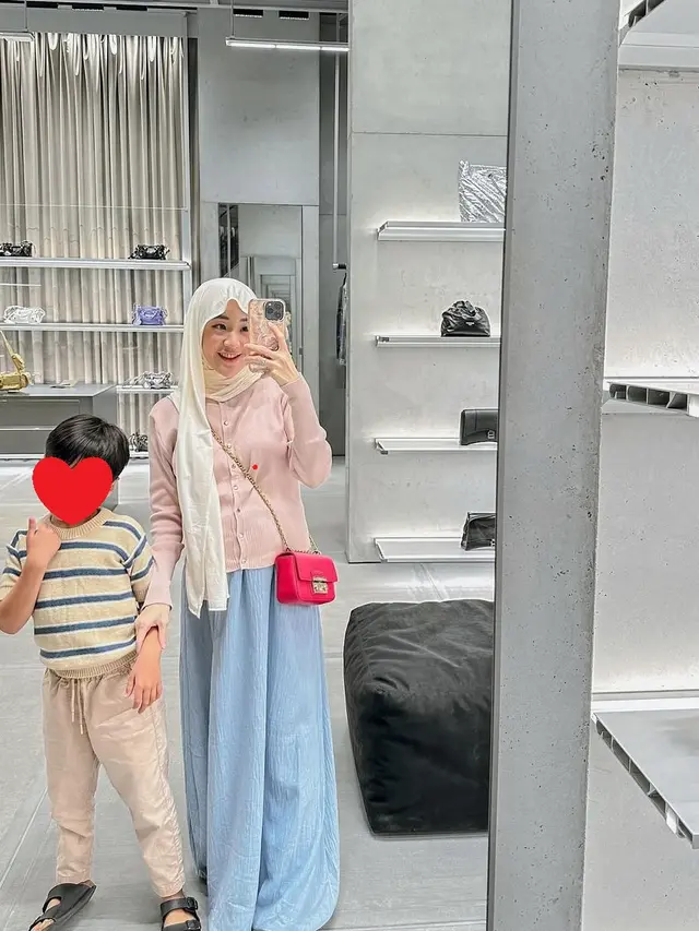 Larissa Chou saat Busananya Dikritik Netizen