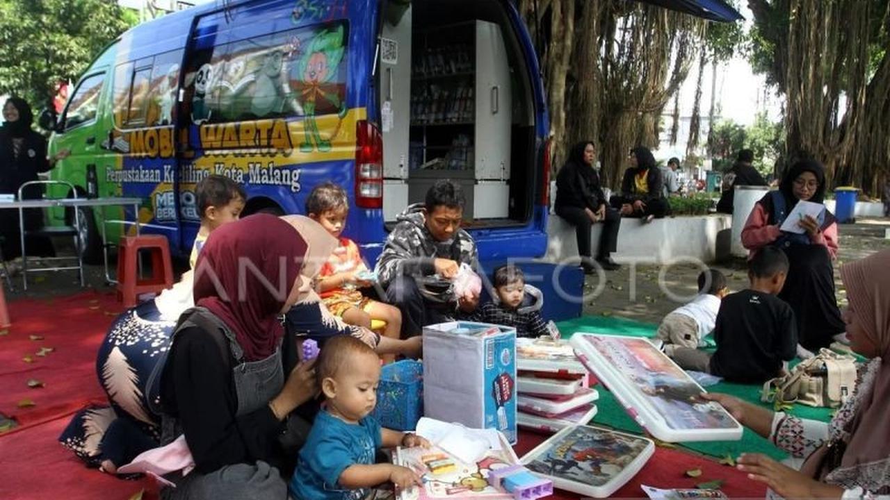 Kawal Pembatasan Usia Media Sosial: Peran Orang Tua Krusial Lindungi Anak di Ruang Digital