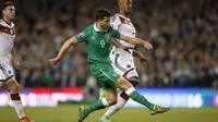 Pemain Irlandia Shane Long berhasil menjebol gawang Jerman (Reuters)