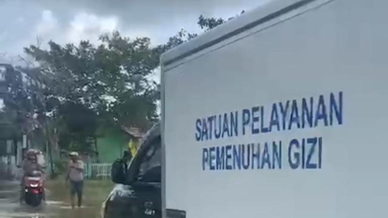 Banjir Kepung Banjar, Mobil SPPG Tetap Tancap Gas Kirim Bantuan Makanan Bergizi
