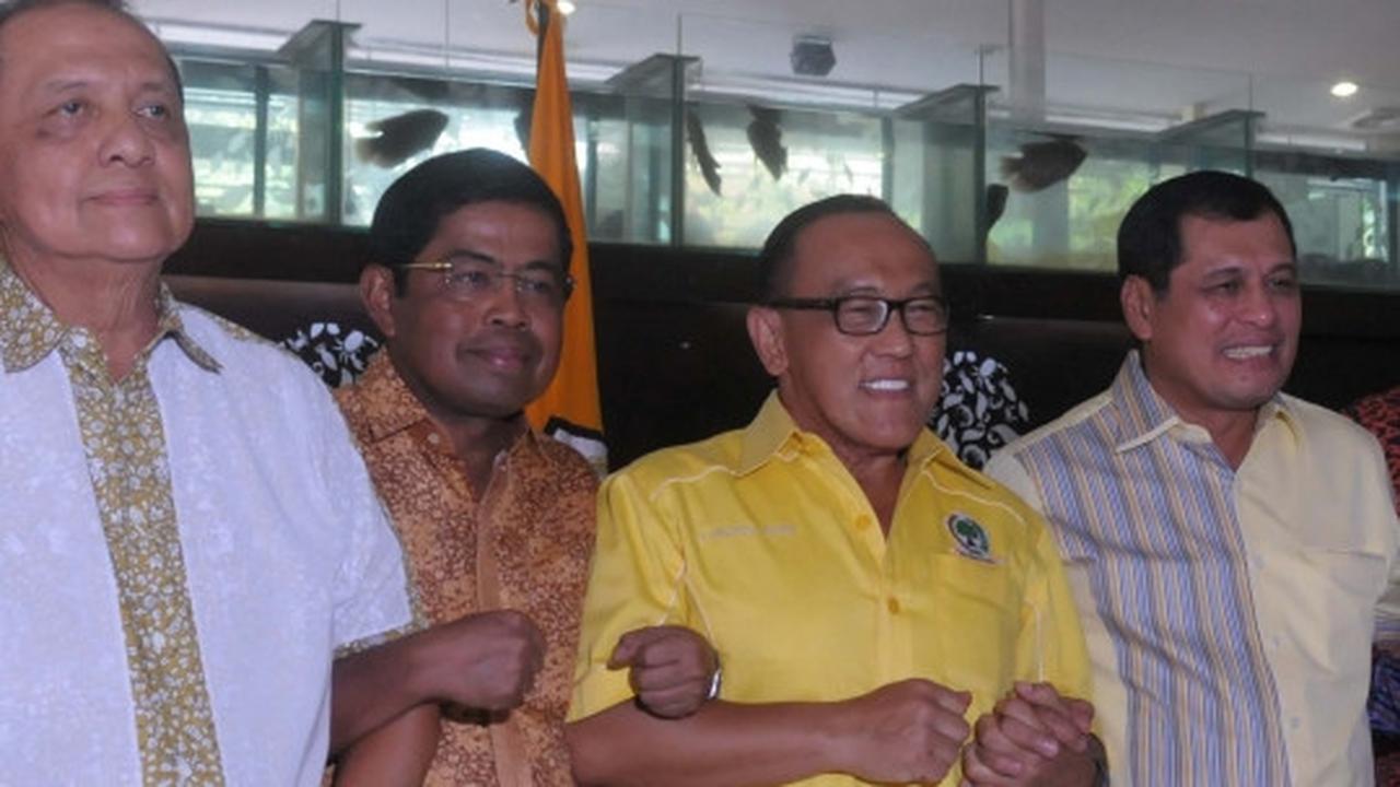 Ekspresi semringah Ical tanggapi putusan MA soal kisruh Golkar