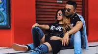 Roy Ricardo dan Nyvi Stephanie (Sumber: Instagram/petitenyvi)