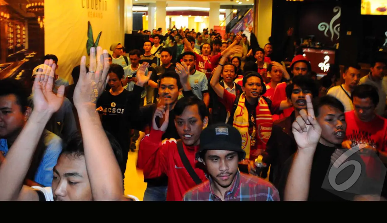 Nex Media dan Liputan6.com gelar nobar Arsenal vs Man City di La Codefin, Kemang, Minggu (10/8/2014) (Liputan6.com/Andrian M Tunay)