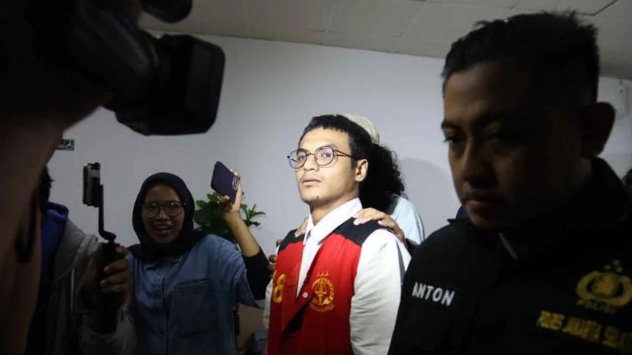 Tangis Ibu Pecah di Penjara, Kisah Keluarga Vadel Badjideh dan Pertemuan dengan Sang Keponakan