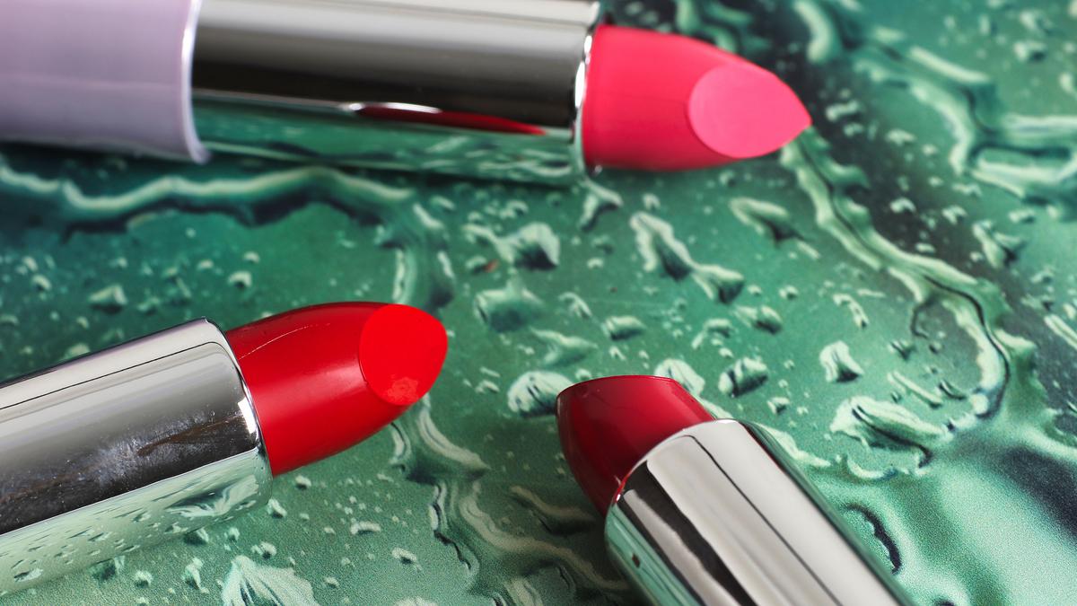 Tren Warna Lipstik 2026 yang Cocok untuk Kulit Perempuan Indonesia