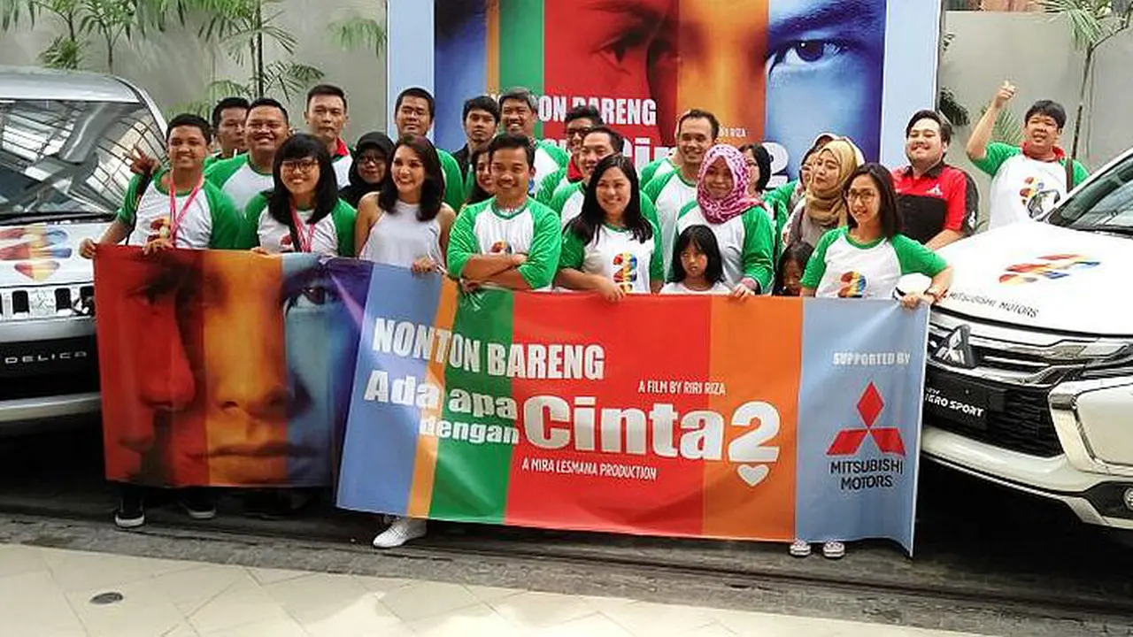 Keseruan Komunitas Mitsubishi Nobar AADC2