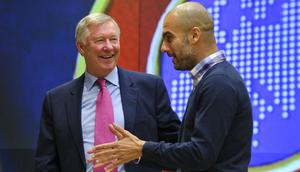 Pep Guardiola sempat menghadiri undangan makan malam dengan Sir Alex Ferguson yang ketika itu baru meninggalkan Manchester United pada 2014. (AFP/FABRICE COFFRINI)