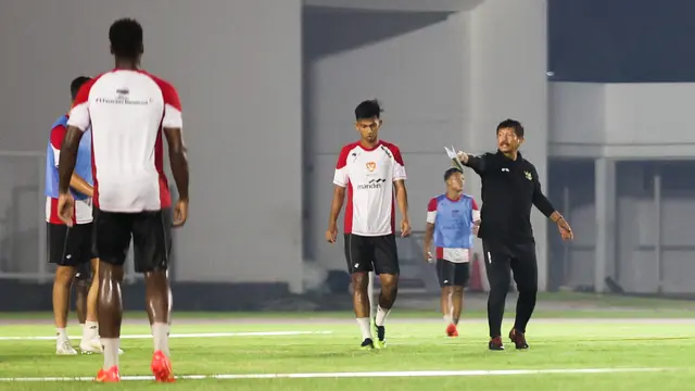 Indra Sjafri di Latihan Timnas Indonesia U-20