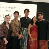 Senayan City menggandeng Oscar Lawalata dan Glenn Prasetya menggelar I am Indonesian The Future: Aku dan Kain di Senayan City | dok. Senayan City
