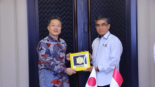 Kemnaker dan Pemerintah Prefektur Mie, Jepang resmi menandatangani MoU untuk meningkatkan pengiriman dan penerimaan peserta pemagangan teknis (PPT) Indonesia ke Jepang. (Foto: Biro Humas Kemnaker)