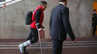 Pulang dari Swansea, Van Persie Dapat "Kado" Buruk