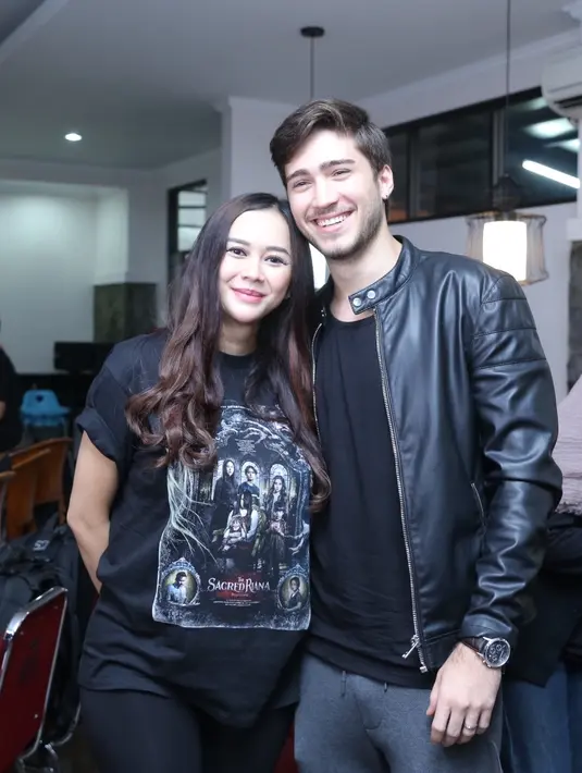 Aura Kasih dan Eryck Amaral