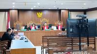 Sidang Tuntutan Mantan Ketua PN Surabaya Rudi Suparmono (Foto: Antara)
