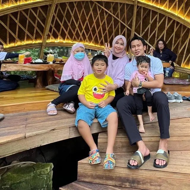 [Fimela] Keluarga Muhammad Ahsan