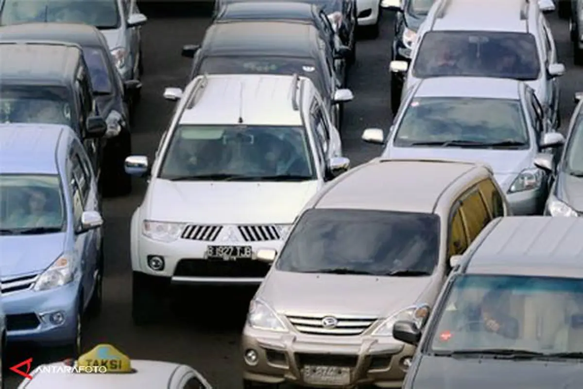 macet-130621a.jpg