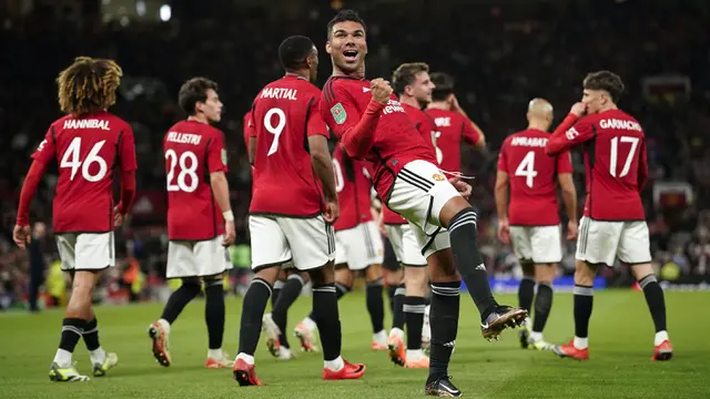 Foto: Penampilan Bintang Lima Casemiro, Bawa MU Menang Meyakinkan atas Crystal Palace di Carabao Cup