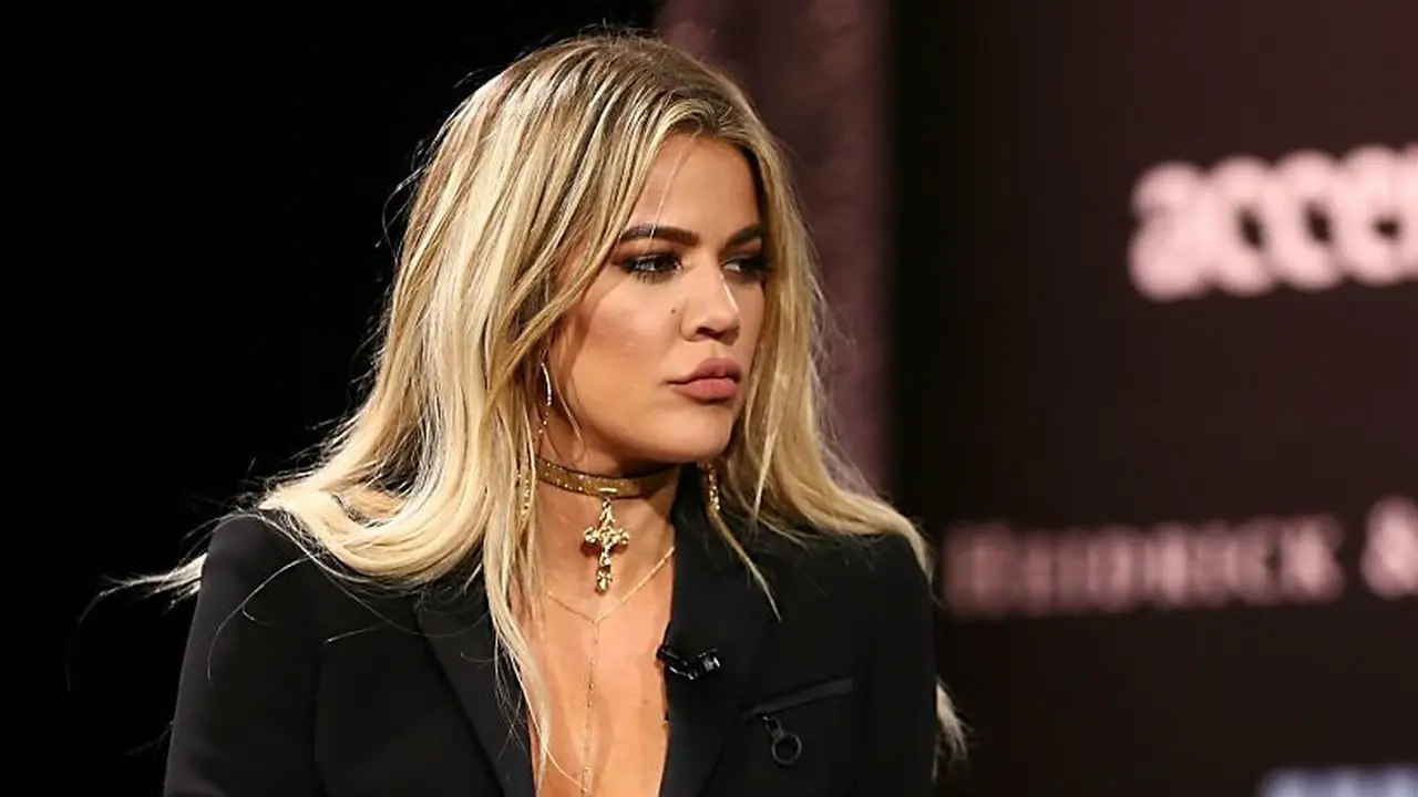 [Bintang] Khloe Kardashian