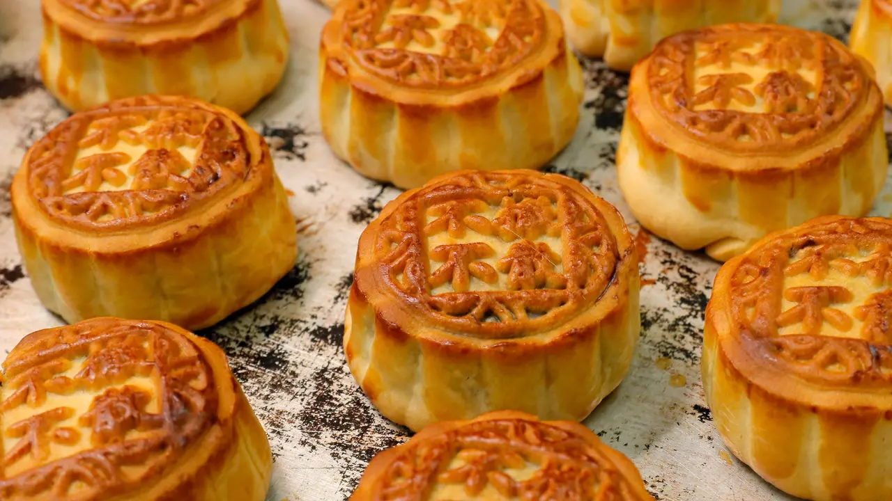 Pesan Demokrasi dalam Sepotong Kue Bulan Hong Kong