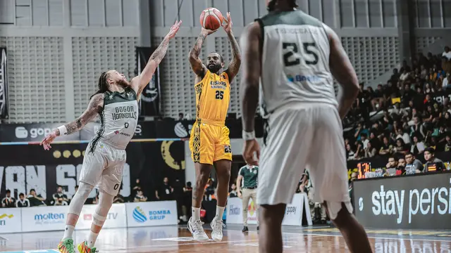 Duel panas KBS melawan Hornbills di game pertama playoff IBL 2026