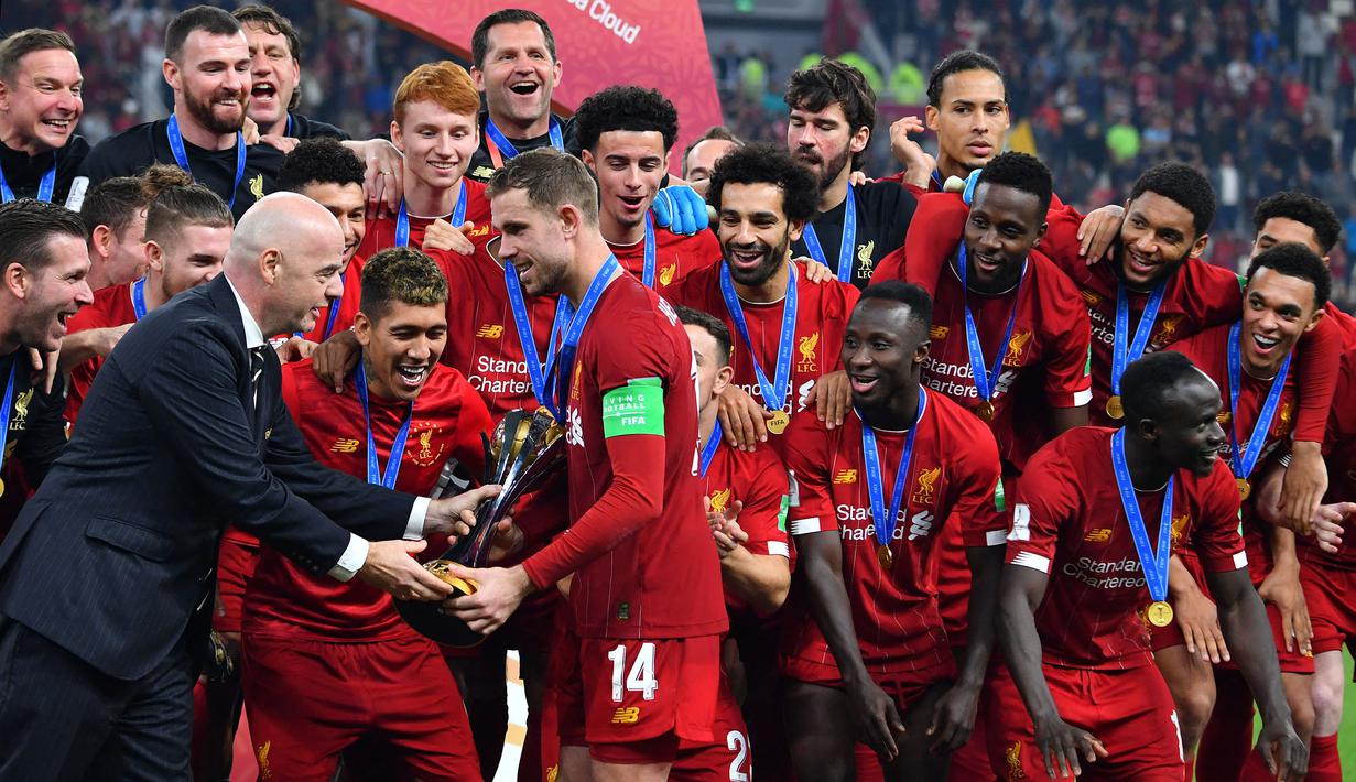 Pada musim sebelumnya, Liverpool berhasil menyabet gelar juara Piala Dunia Antarklub usai mengalahkan klub asal Brasil, Flamengo  dengan skor 1-0. Mohamed Salah keluar sebagai peraih penghargaan Golden Ball pada ajang tersebut. (AFP/Giuseppe Cacace)