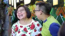 Dua personel Project Pop Tika dan Udjo ditemui di kawasan Senayan, Jakarta, Senin (7/8/2017), sekarang ini sedang proses kreatif mempersiapkan lagu untuk dijadikan single terbaru mereka. (Nurwahyunan/Bintang.com)