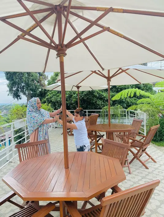 April Jasmine (Instagram/apriljasmine85)