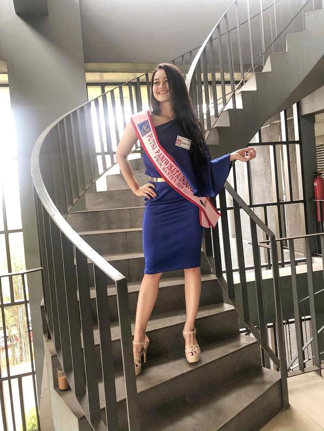 Potret pesona Nadya Indry kekasih asli dari Rio Ramadhan