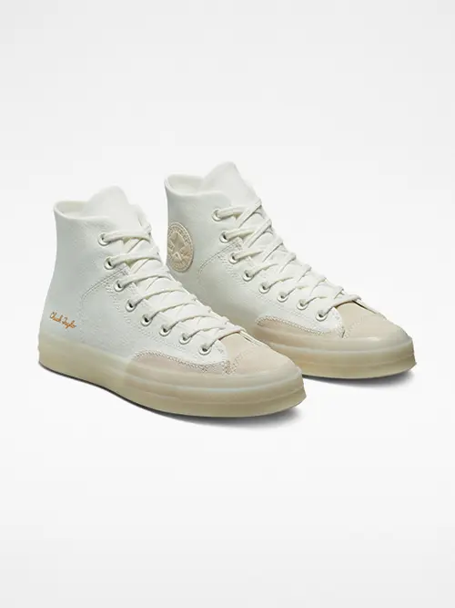 Normaal gesproken Verbergen Couscous Perpaduan Gaya Klasik Modern di Koleksi Sneakers Converse Terbaru - Fashion  Fimela.com