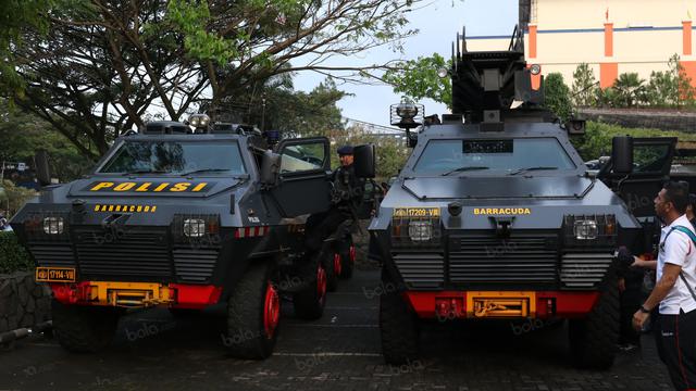 Naik Rantis, Bambang Pamungkas dan Tim Persija Santai