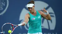 Samantha Stosur Tantang Azarenka di Final