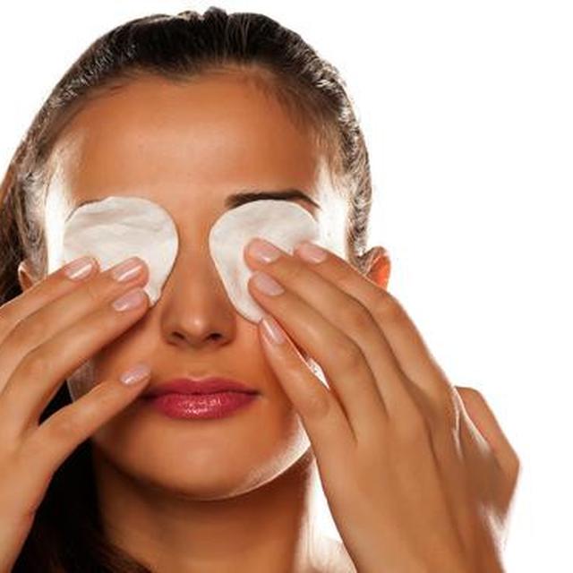 Cara Sederhana Atasi Kulit Kering Di Area Bawah Mata Fashion Beauty Liputan6 Com