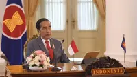 Presiden Jokowi saat mengikuti KTT ASEAN ke-36 melalui telekonferensi dari Istana Kepresidenan Bogor Jawa Barat, Jumat (26/6/2020). (Biro Pers Sekretariat Presiden)