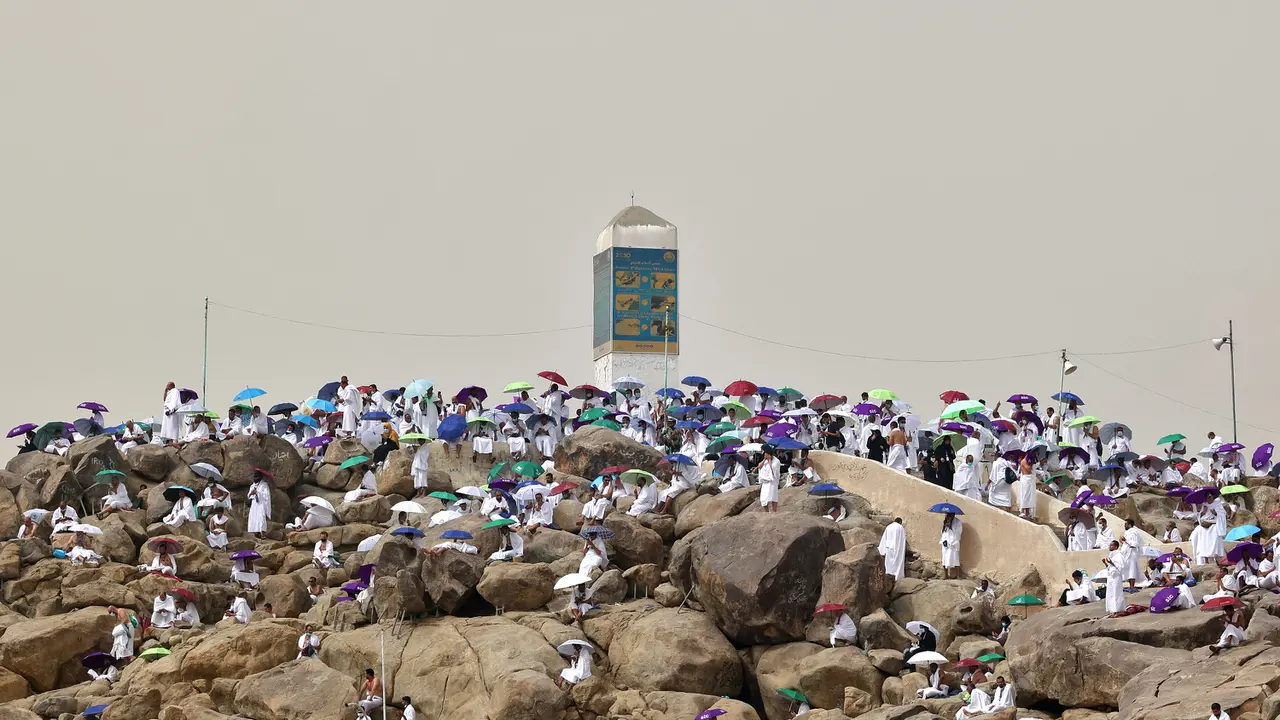 FOTO: Jemaah Haji Tunaikan Prosesi Wukuf di Padang Arafah