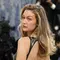 Gigi Hadid - Bradley Cooper Santer Diisukan Telah Menikah, Terciduk Kenakan Cincin Kawin