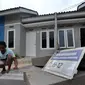 Pemilik rumah membuat rangka penguat dapur rumah di Perumahan Griya Samaji,Cieseng, Bogor, Rabu (19/02/2020). BTN pada 2019 telah merealisasikan 735.000 rumah dalam Program pemerintah satu juta rumah dengan kredit kepemilikan rumah bersubsidi sekitar Rp 111 trilyun. (merdeka.com/Arie Basuki)