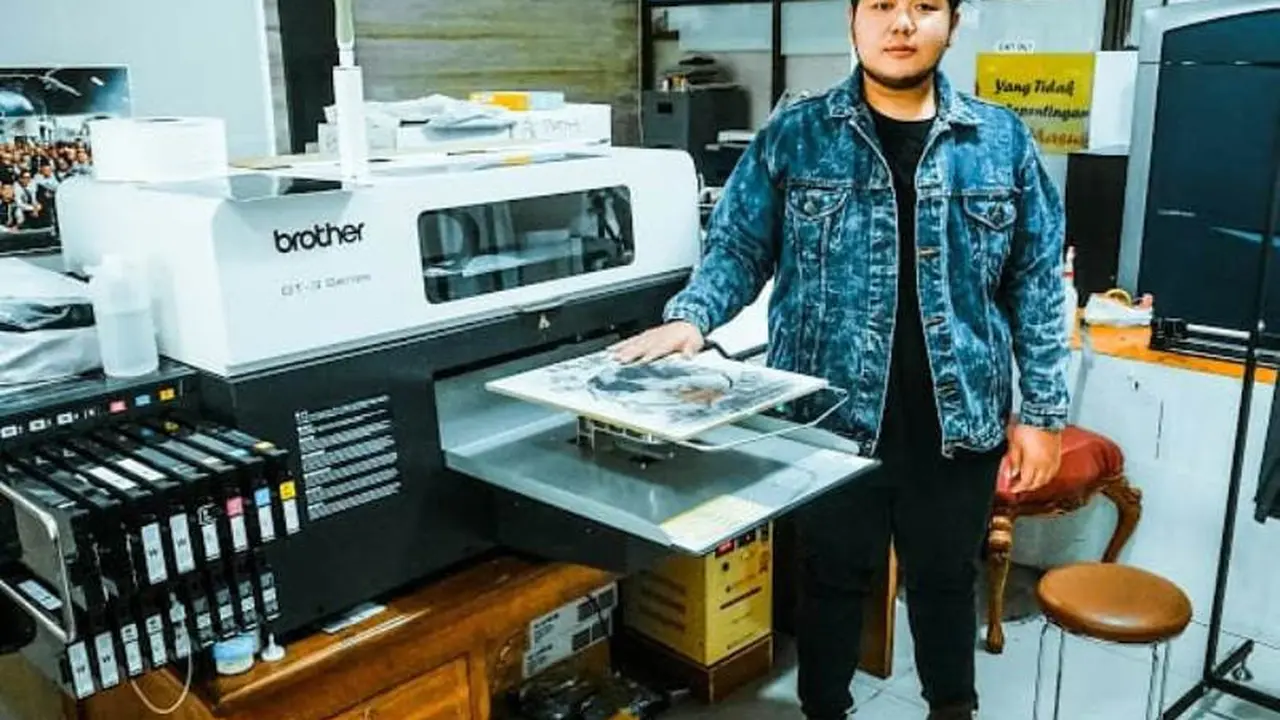 Niat Ingin Banggakan Orangtua, Danson Sukses di Dunia Fashion