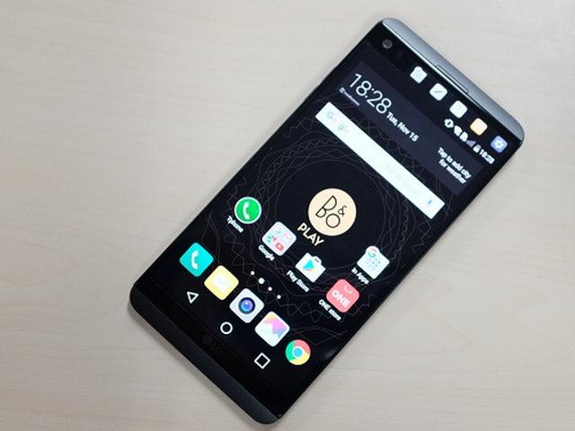 Harga Hp Lg V20 Serta Spesifikasinya Kamera Tajam Dan Audio Gahar Tekno Liputan6 Com