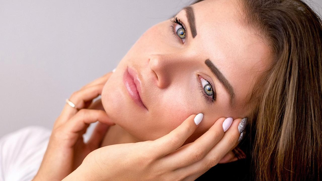 Bongkar 7 Serum Vitamin C Ampuh Mencerahkan Kulit Wajah, Harganya Ekonomis dan Dijamin Wajah Glowing