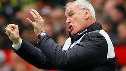 Claudio Ranieri sukses memberikan gelar Liga Inggris pertama bagi Leicester City setelah 132 tahun. (Action Images via Reuters/Jason Cairnduff)