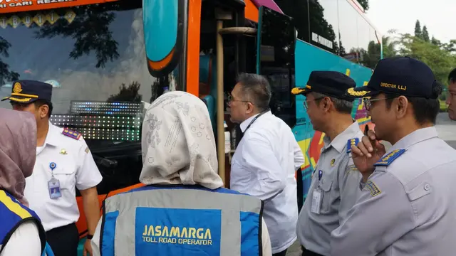 Kementerian Perhubungan (Kemenhub) melalui Direktorat Jenderal Perhubungan Darat melakukan inspeksi dadakan (sidak) di Rest Area Km 45A Tol Jagorawi. (Foto: Kemenhub)