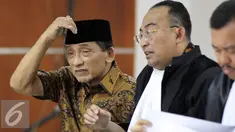 Terdakwa mantan Bupati Bangkalan, Fuad Amin saat mengikuti sidang lanjutan di Pengadilan Tipikor, Jakarta, Senin (10/8/2015). Agenda sidang mendengarkan keterangan 16 saksi dari SKPD Bangkalan dan pihak bank. (Liputan6.com/Helmi Afandi)