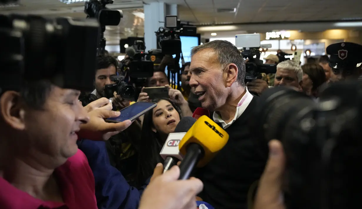 Napout, yang juga mantan wakil presiden FIFA, menjalani 5 1/2 tahun dari hukuman sembilan tahun penjara di Miami sehubungan dengan skandal suap FIFA. (AP Photo/Jorge Saenz)
