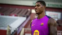 Marcus Rashford jelang&nbsp;pertandingan pramusim Barcelona melawan Vissel Kobe di Stadion Noevir Kobe. (Dok. X@FCBarcelona)