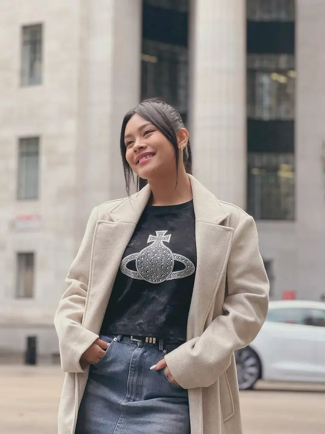 Melly Lee di London