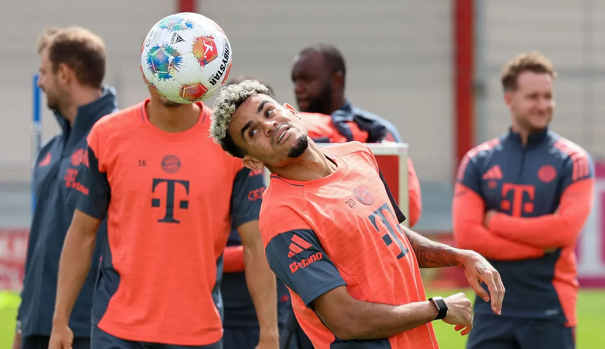 Tanpa membuang waktu, Winger berusia 28 tahun ini langsung bergabung dalam sesi latihan perdana bersama tim. (AFP/Alexandra Beier)