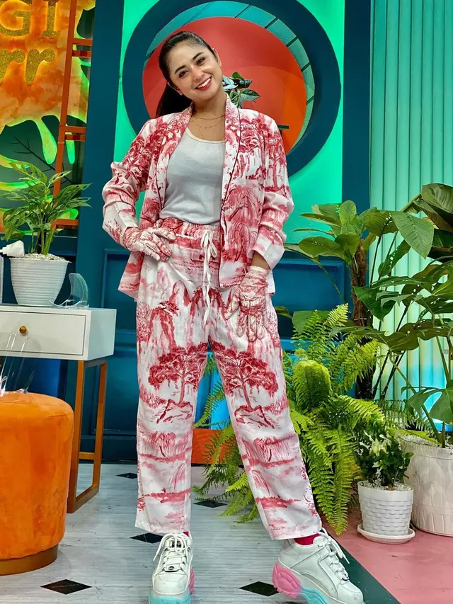 Dewi Perssik. (Foto: Instagram @dewiperssikreal)