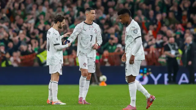 Cristiano Ronaldo Kena Kartu Merah saat Portugal vs Irlandia di Kualifikasi Piala Dunia 2026 zona Eropa