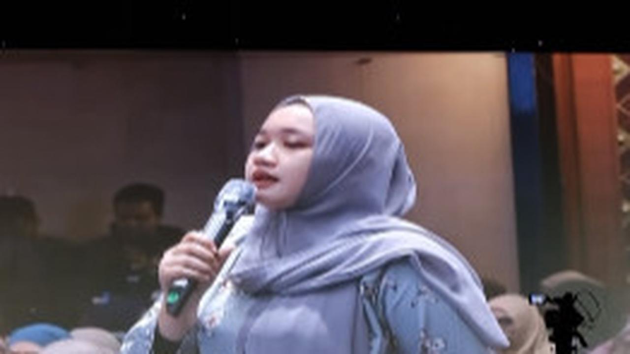 Bergetar Menahan Tangis, Perempuan ini Curhat Sering Disebut Anak Durhaka dan PSK